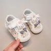 Sapatos Estilo Coreano para Meninas Derksen Estilo Primavera/Outono 2026 Sapatos Esportivos de Princesa para Crianças Sapatos para Bebê Andarilho Sapatos de Lona Fofos de Desenho Animado