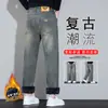 Jeans Novo Masculino Outono/Inverno 2026 com Forro de Lã, Espessado, Slim Fit, de Barra Reta para um Estilo Leve para o Trabalho