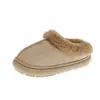 Zapatillas Cómodas Cálidas de Suela Gruesa Para Usar al Aire Libre Meses de Invierno Zapatos Postparto Tacón Cerrado Algodón Nuevo Color Sólido Felpa para el Hogar Mujer No