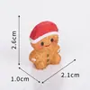 Micro Paisagem Criativa Fofa Boneco de Pão de Gengibre de Natal Casa de Bonecas Cena de Neve Artesanato DIY de Resina Mini Carros Enfeites