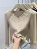 Tejido de punto con retazos de encaje y cuello en V para mujer Otoño Invierno Nuevo Adelgazante Chica Atrevida Capa Interior Suéter Top Básico Venta al por Mayor
