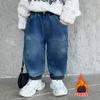 Macacão Jeans Espesso de Veludo para Meninos Outono e Inverno 2025 Nova Roupa Infantil Calças Casuais de Inverno Roupas de Inverno para Meninos