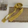 Nuevo bufanda pequeña decorativa versátil de color liso para otoño e invierno, diseño de nicho europeo y americano, bufanda de versión larga y estrecha para niñas