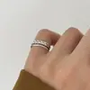 Anillo retorcido de doble capa para mujer, moda geométrica retro, elegante cadena de cuentas sonrientes, bola, elástico, viento, apilado, anillo distintivo