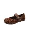 Outono 2025 Novo Confortável Estampa de Leopardo Couro Macio Sapatos Mary Jane para Mulheres Versátil Sola Macia Retrô Tira Boca Rasa Sapatos Solteiros