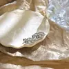 Exquisitos Pendientes Versátiles de Circonita con Diseño de Trébol de Cuatro Hojas Retro para el Trabajo, Pendientes de Gama Alta Nicho con un Ambiente Moderno y Elegante para Mujeres