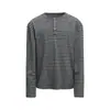 Camiseta de manga larga a rayas, cuello medio abierto, holgada, cuello redondo, casual para hombre, marca de tendencia INS europea y americana, top casual para primavera y otoño, estilo japonés