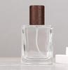 Botella de perfume de 50 ml, portátil, cuadrada, de vidrio de 30 ml, con pulverizador, de gran capacidad, de repuesto, vacía, de nogal.