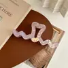 Serie Colorida Pinza de Agarre de Ola Grande para Parte Trasera de la Cabeza Pinza Gigante Capaz de Tiburones Pinza para el Cabello Fresca Versátil Adorno para la Cabeza