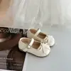 Zapatos Birkenstock casuales de nicho retro para niñas, nuevo modelo de verano 2025, adecuados para combinar con faldas, zapatos de vestir granny estilo ballet