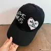Gorra de Béisbol para Mujer, Estilo Coreano Retro con Visera de Pato y Bordado de Parche de Corazón, Letras Manuscritas, Marca de Moda, Sombrero Casual Versátil para Parejas
