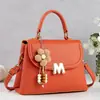 Nuevo modelo de bolso para mujer 2026 bolso cruzado de verano, bolso de hombro versátil vintage, popular bolso cuadrado pequeño nuevo este año