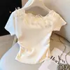 Camiseta de Manga Corta Dulce Floral 3D Estilo Coreano para Mujer, Versión Corta, Nuevo Modelo Verano 2026, Corte Ajustado, Favorecedor, Top Impresionante