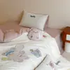 La cálida sensación de un hongo~ Juego de cuatro piezas de algodón puro engrosado cepillado de 100 hilos con bordado de aplicación de dibujos animados, ropa de cama de algodón para otoño e invierno 4