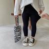 Leggings de veludo dupla face, roupas infantis para meninas, outono de 2024, roupas externas para meninas, estilo ocidental, calças justas e elegantes na altura do tornozelo