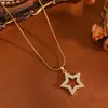 Colar Pendente Estrela de Cinco Pontas Novo Estilo Transfronteiriço Corrente de Clavícula Corrente Cobra Aço Inoxidável Estrela Oca Cravejada com Diamantes Elegante Versátil para Mulheres
