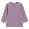 Ropa para madre 2026 nueva camiseta bordada de tres cuartos de manga, top casual elegante y holgado para mediana edad y mayores