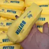 Bloque de construcción estilo palito de queso barra de mantequilla sonido crujiente activado por sonido alivio del estrés bola hecha a mano juguete para apretar juguete para aliviar el estrés con chillido