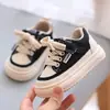 Zapatillas Nuevas de Moda para Bebé de Primavera y Otoño, Zapatos Deportivos Antideslizantes de Suela Blanda para Niños, Zapatos Individuales para Niños Pequeños, Zapatos Casuales Versátiles para Niñas