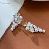 Pendientes de Borla de Perla con Pétalos Incrustados de Diamantes de Moda Sencilla para Mujer con Lujo Ligero y Diseño Único Pendientes al por Mayor