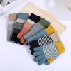 Guantes de pantalla táctil estilo coreano para Otoño e Invierno, guantes retro versátiles para mujer, guantes de punto de cinco dedos con contraste de color para estudiante, guantes gruesos de ciclismo para pareja