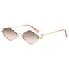 Gafas de sol metálicas de alta gama con forma de diamante de color océano, moda transfronteriza, gafas de sol de protección solar de moda europeas y americanas para mujer, comercio exterior Kuaishou