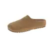 Pantuflas de felpa cálidas para la cabeza para mujer 2026 Otoño/Invierno Nuevo Estilo Ropa para Exteriores Aumento Interno de Altura Moda Perezosa Birkenstock Medias Pantuflas