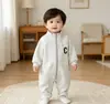 Ropa Coreana para Bebé Otoño Nueva Ropa de Bebé de una Pieza Primavera y Otoño Estilo Occidental Casual Traje de Bebé Junio-Septiembre