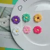 Pequeña margarita de resina para bricolaje, accesorios hechos a mano, crema, gel, pinza para el cabello, refrigerador, teléfono, concha, joyería, accesorios para el cabello, material