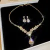 Aretes Cuadrados con Incrustaciones de Diamantes, Collar, Retro, Elegante, Exquisito, Cadena de Clavícula a la Moda, Lujo Ligero, Set de Joyería de Alta Gama