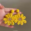Pendientes de Aguja de Plata y Rafia con Forma de Concha, Pendientes de Botón Versátiles, Simples y de Moda con un Diseño Único para Mujer