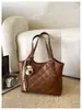 Bolso acolchado de moda de gran capacidad transfronterizo para mujer, nuevo bolso tote retro casual versátil, elegante bolso de hombro y para debajo del brazo
