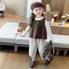 Conjunto de três peças estilo coreano para meninas com laço nas costas, novo look de moda primavera e outono 2026 para meninas pequenas