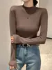 Camiseta de manga larga acampanada, estilo coreano con cuello mao pequeño, elástica, suave y de corte ajustado, perfecta para principios de otoño, una capa interior simple y versátil para el trabajo o el uso diario