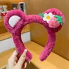 Faixa de Cabelo Fofa para Lavar o Rosto para Mulheres 2024 Nova Headwear de Desenho Animado Faixa de Cabelo Faixa de Cabelo Grampo de Cabelo de Pelúcia Presente Venda por Atacado