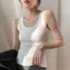 Chaleco deportivo de rosca europea para mujer Verano Ajuste ceñido adelgazante diseño interno de base sentido de diseño nicho top prenda exterior ins moda