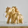 Una Familia de Tres Elefantes Artesanía de Resina Creativa para Oficina Sala de Estar Mueble de TV Adornos Decorativos Nicho de Gama Alta
