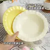 Platos de encaje color crema, aptos para uso doméstico, para el desayuno, fruta, ensaladas y postres; platos de plástico con un diseño color crema, platos tipo sombrero de paja de PP