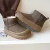Botas de Nieve para Niños Invierno 2026 Estilo Nuevo Forradas de Felpa Botas de Algodón Gruesas y Cálidas Botas Cortas de Algodón Grandes para Niñas Zapatos de Algodón Modernos para Niños