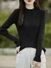 Top feminino canelado de algodão puro com gola alta parcial, textura canelada vertical amigável à pele, caimento justo, camada base de tricô de manga longa