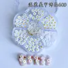 Caja de Flor de Ciruelo con Lazos de Perla, Flores de Dibujos Animados, Pedrería Mixta para Uñas, Decoraciones Brillantes para Uñas, Decoraciones Mixtas al por Mayor