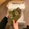 Pantuflas de suela blanda con sensación de pisar excremento para mujer, nuevo verano 2026, sandalias Birkenstock cómodas estilo vintage con suela gruesa, sin cordones