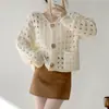 Cardigã de tricô para mulheres, estilo curto com design vazado, perfeito para primavera e outono, uma peça de outer wear nova e estilosa que fica ótima em silhuetas pequenas