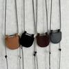 Roupa Pronta, Acessórios Versáteis, Bolsa Pequena de Pendurar no Pescoço, Mini Bolsa Colar Crescente Côncava Exquisita, Acessórios de Bolsa de Brincos