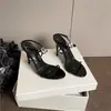 Sandálias de Salto Alto Verão 2026 Novo Estilo Tiras Cruzadas com Strass Bico Aberto Sandálias Versáteis com Tira no Tornozelo Sexy Emagrecedoras para Mulheres