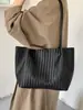 Bolsa Grande de Ombro Único Moda Tecida Grande Capacidade Texturizada Bolsa Simples Bolsa Tote Feminina para o Trabalho Novo Estilo Bolsa de Axila