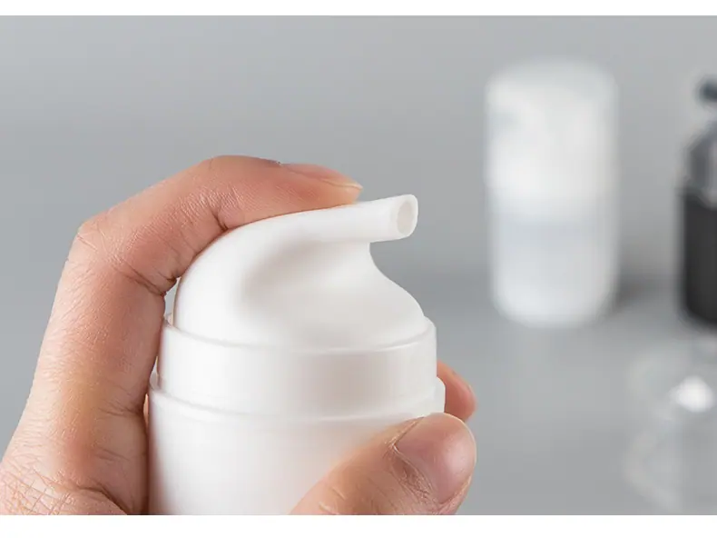 50ml100ml卡扣真空瓶-详情_10.jpg