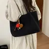 Bolsa tote minimalista de veludo para mulheres, versátil, grande capacidade, estilo retrô, 2026 bolsa de ombro retrô para o dia a dia, nova, de camurça