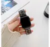 Compatible con Apple Watch de 56.ª generación, correa de metal, Apple Watch SE, correa de cerámica de cinco cuentas, correa de muñeca en blanco y negro.