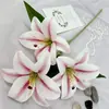 Ramo de Flores Artificiales 3D con Tres Cabezas de Lirios para Escritorio del Hogar y Decoración de Restaurantes, Flores Falsas para Año Nuevo DIY Adornos de Arreglos Florales para el Hogar